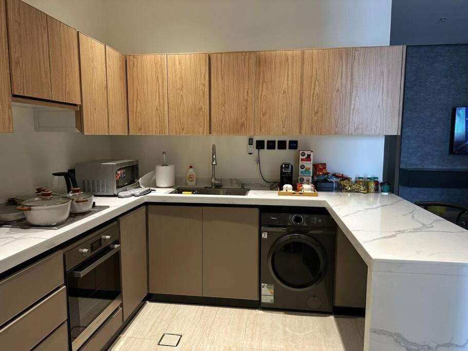 High Furnished Apt with Balcony