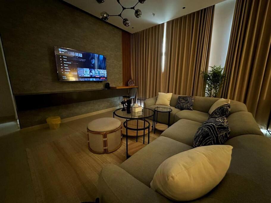 High Furnished Apt with Balcony