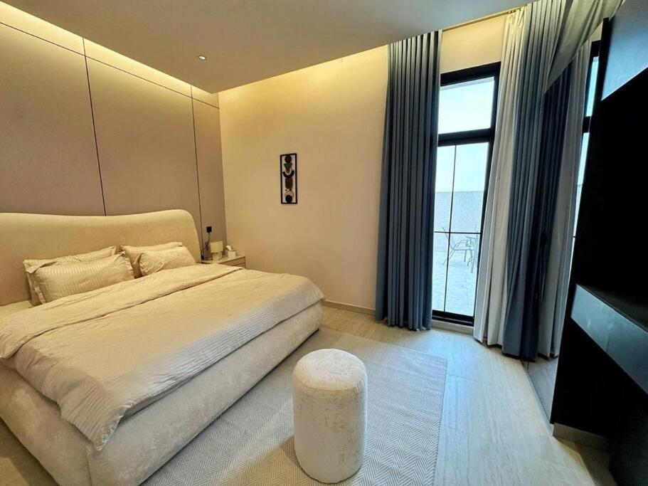 High Furnished Apt with Balcony
