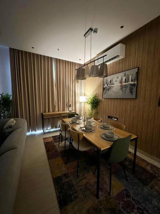 High Furnished Apt with Balcony