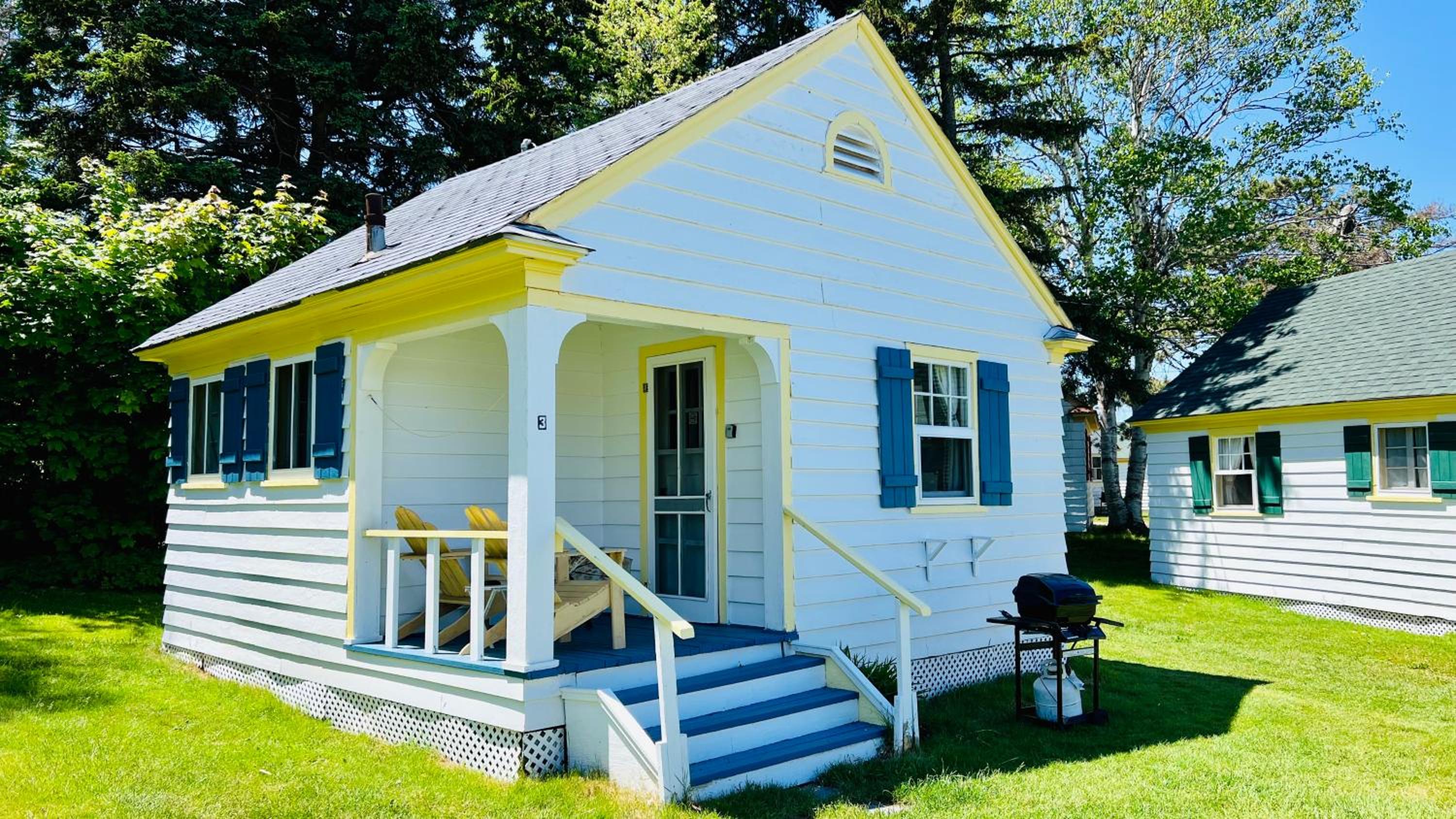 Green Gables Bungalow Court