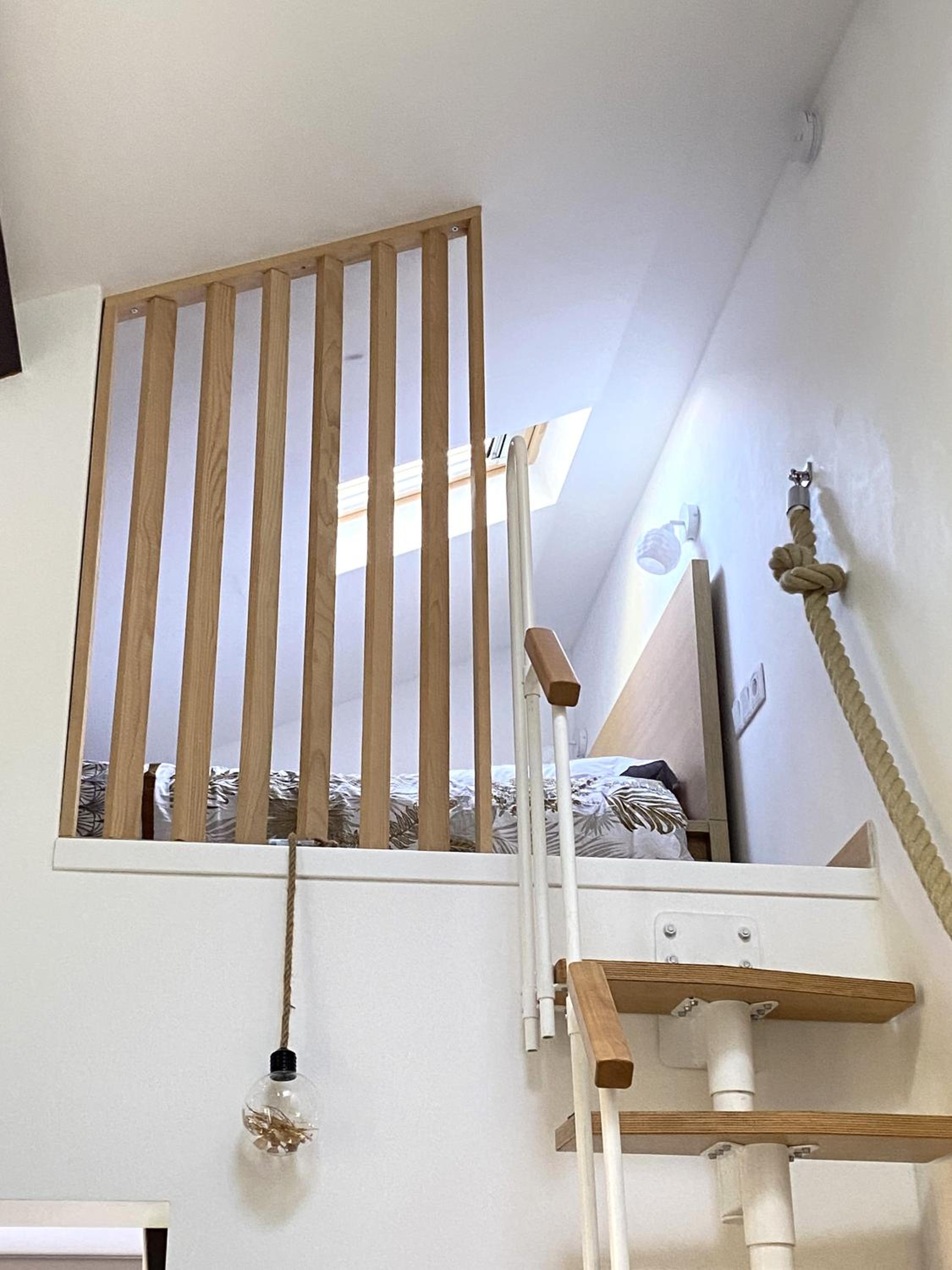 The Little Oak - tiny house with bed on mezzanine & terrace - from 1 to 4 p Disney, Paris & CDG