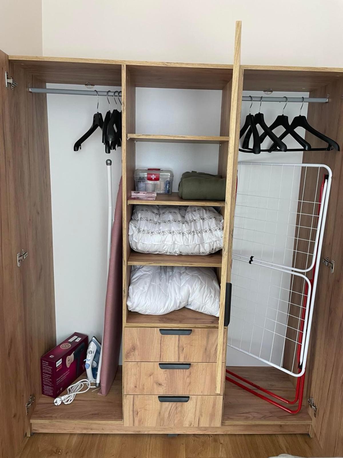 Seven Hills Apartment with optional Parking