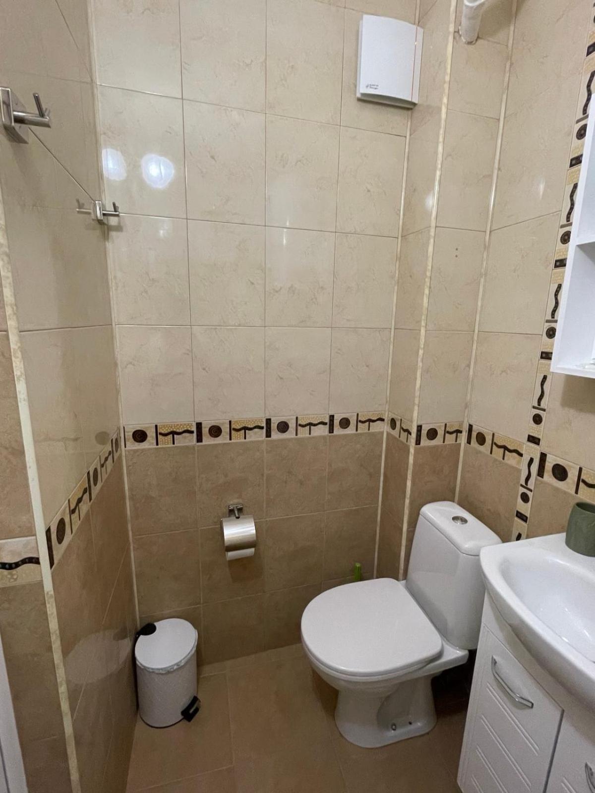 Seven Hills Apartment with optional Parking