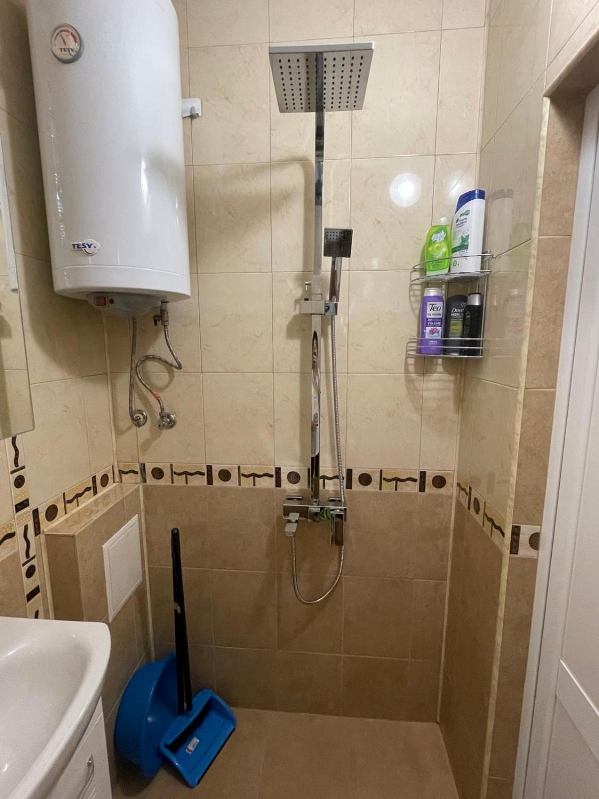 Seven Hills Apartment with optional Parking