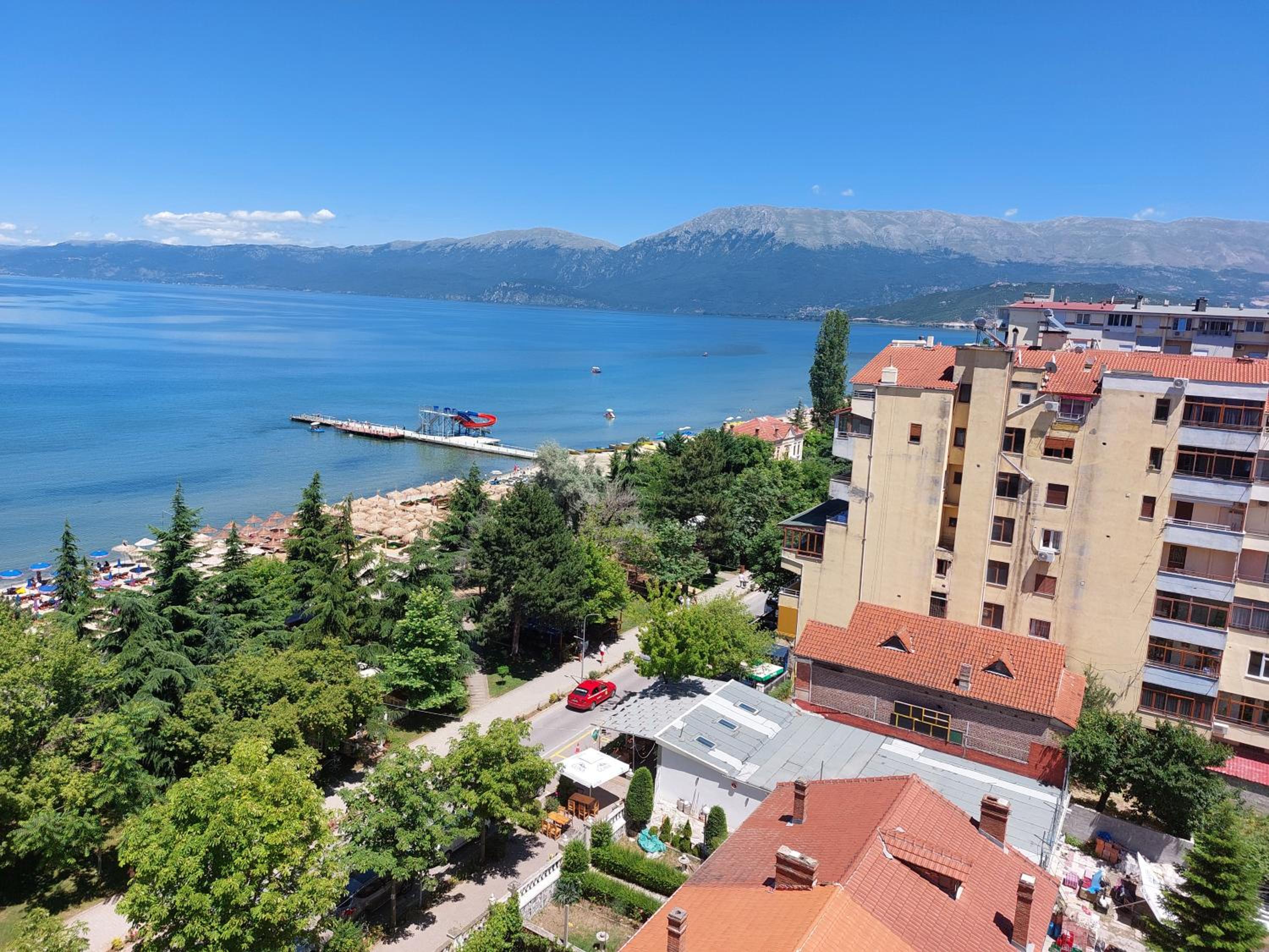 Lake Side Apartment