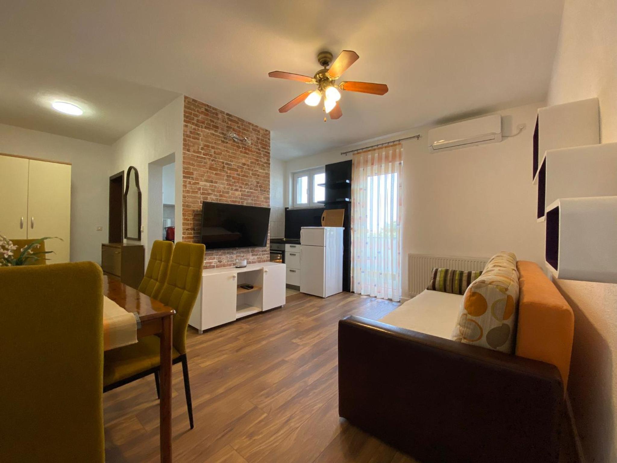 Sanus Apartments