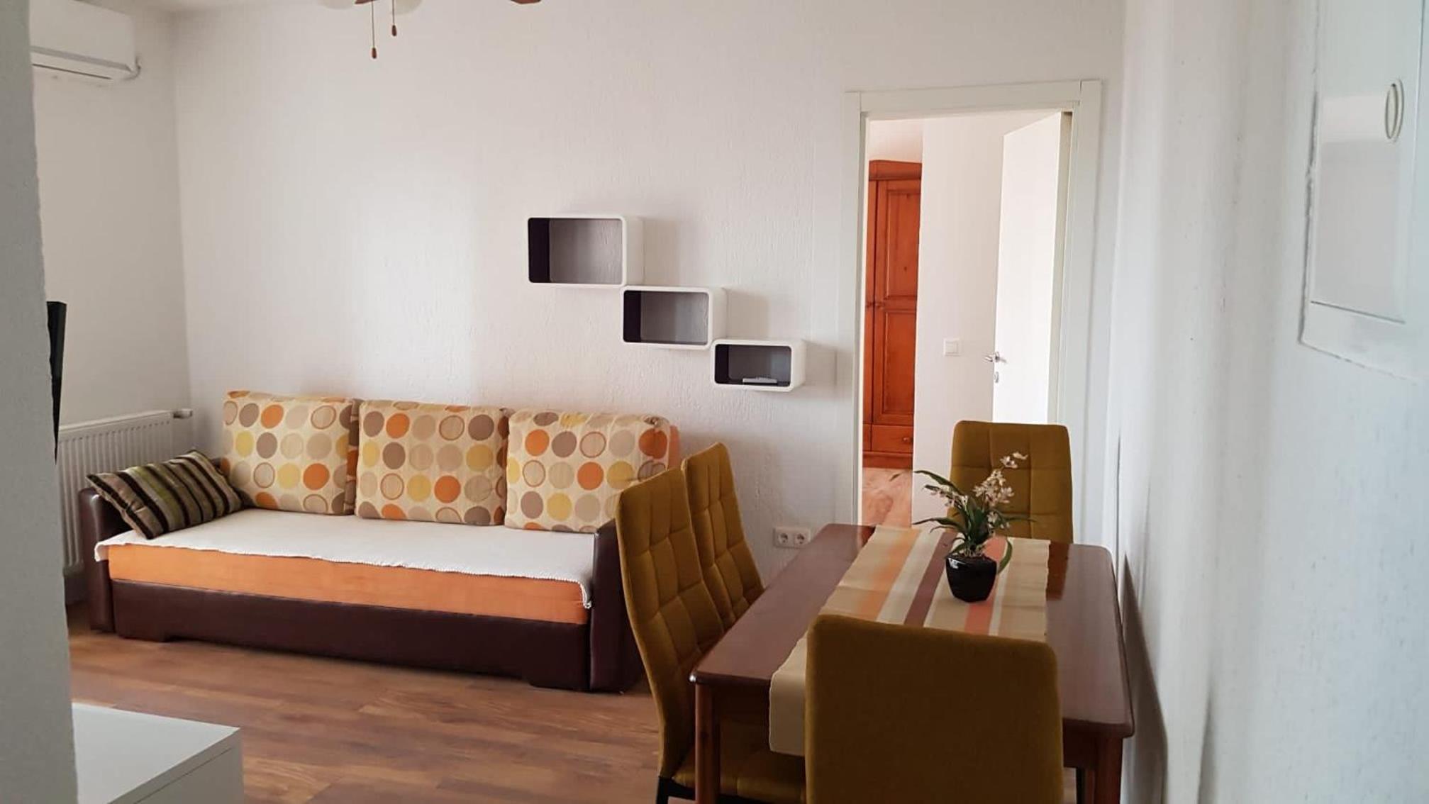 Sanus Apartments