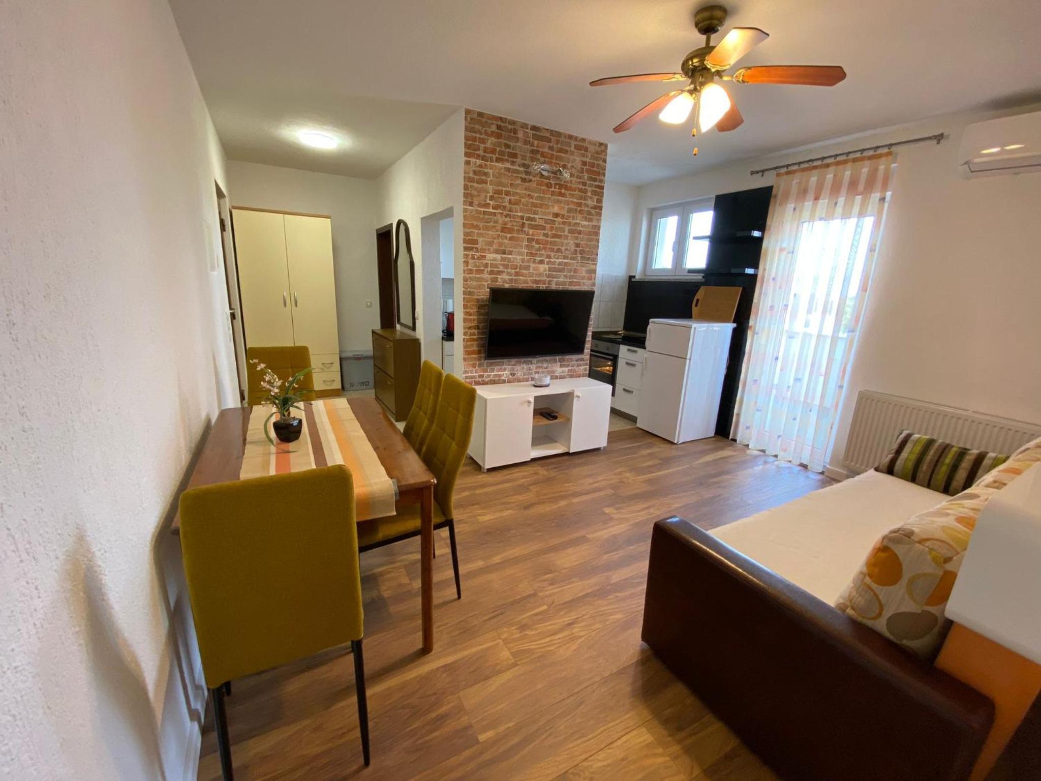 Sanus Apartments