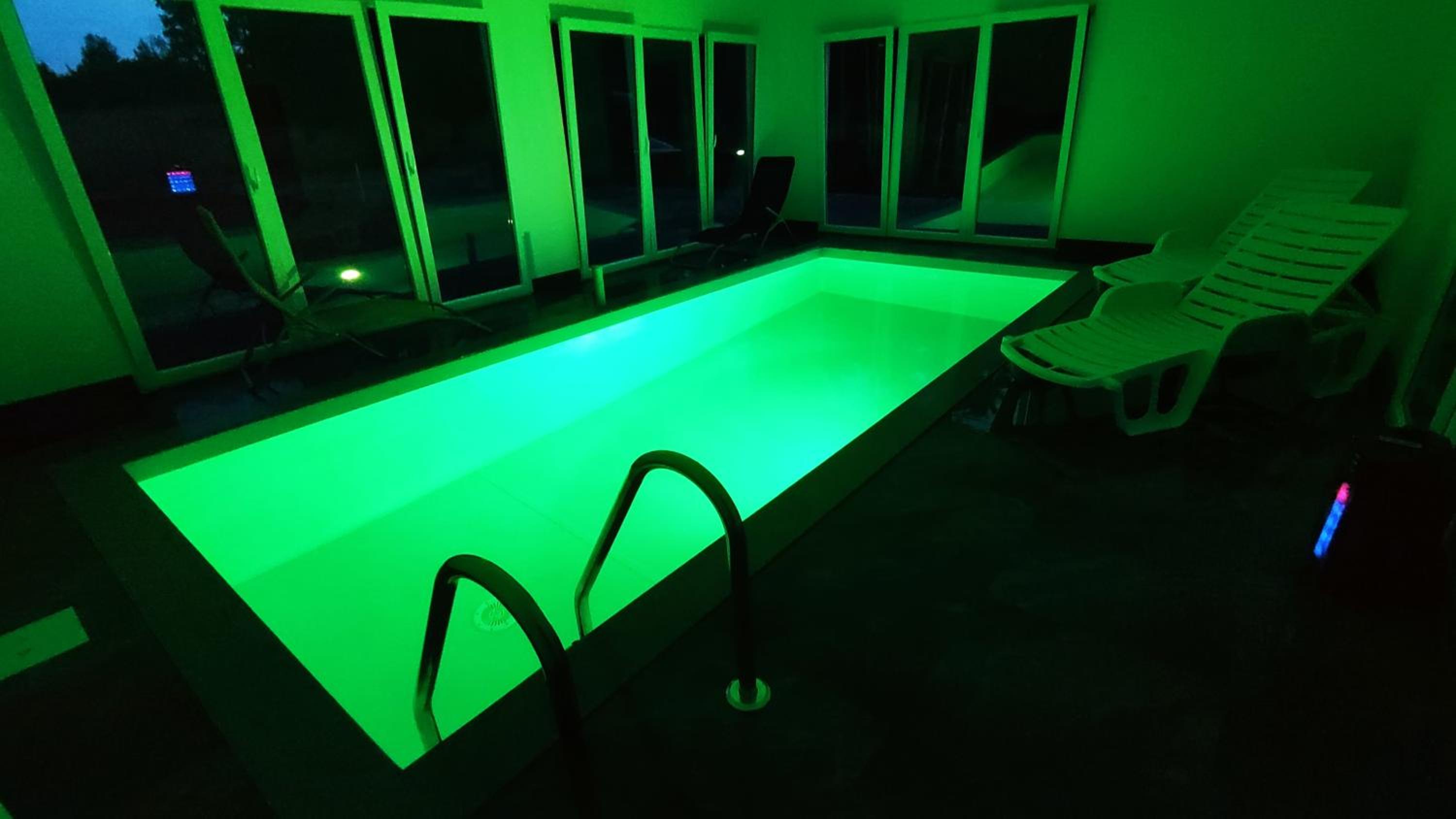 Beverly Hills SPA Pool House
