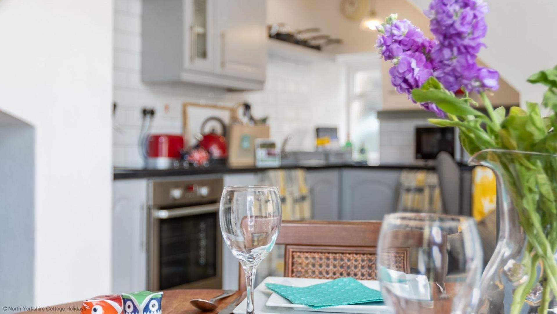 Quirky North Yorkshire Cottage - Christmas Cottage view 5