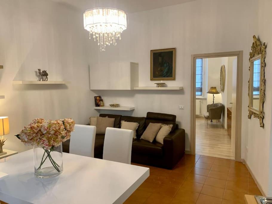 Central apartment De Angeli charm residence
