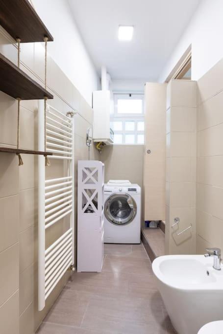 Central apartment De Angeli charm residence