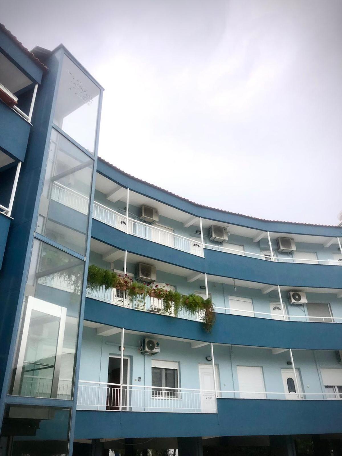 Petalo Apartment 5 view 3
