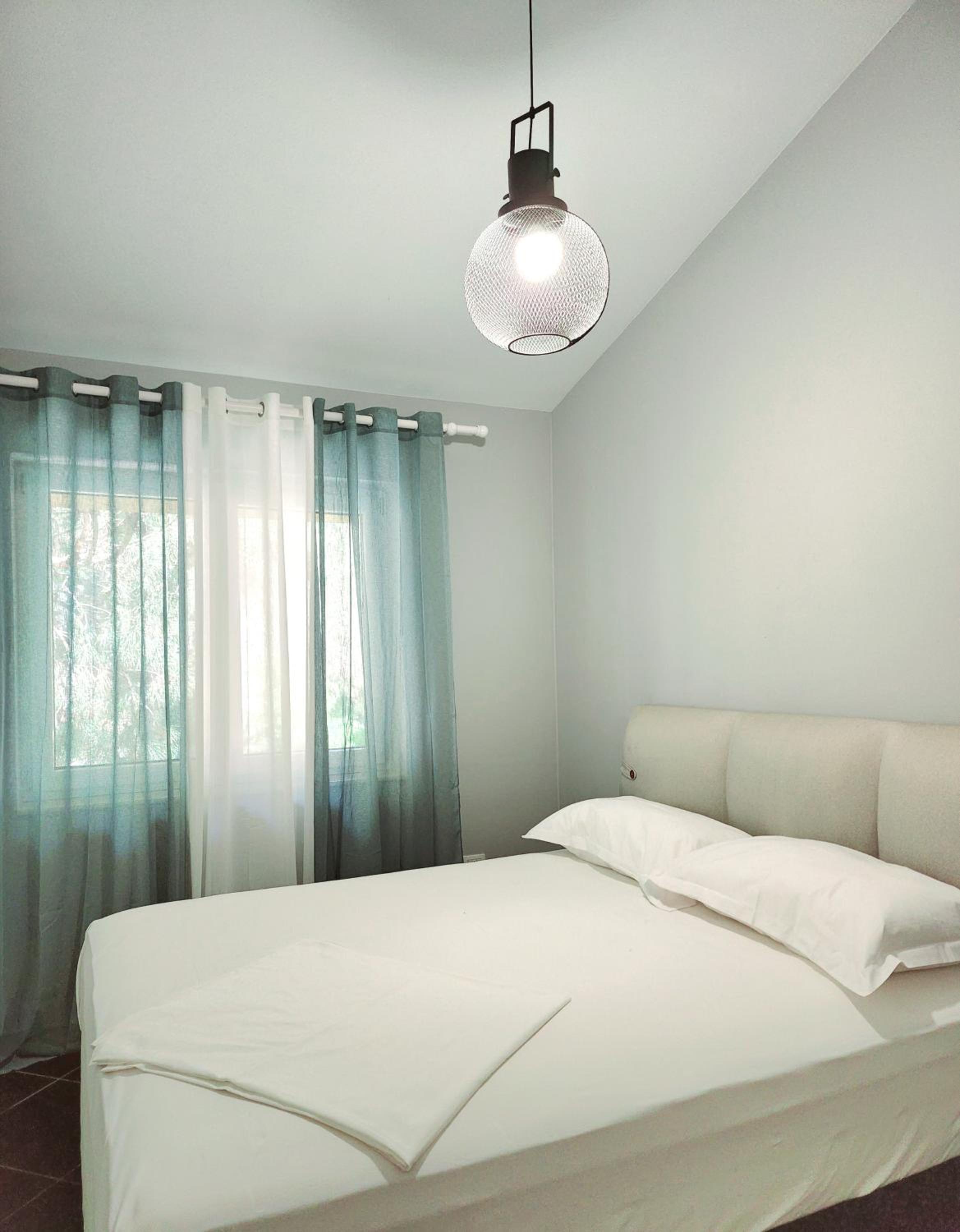 PineTrees Gem Villa Golem