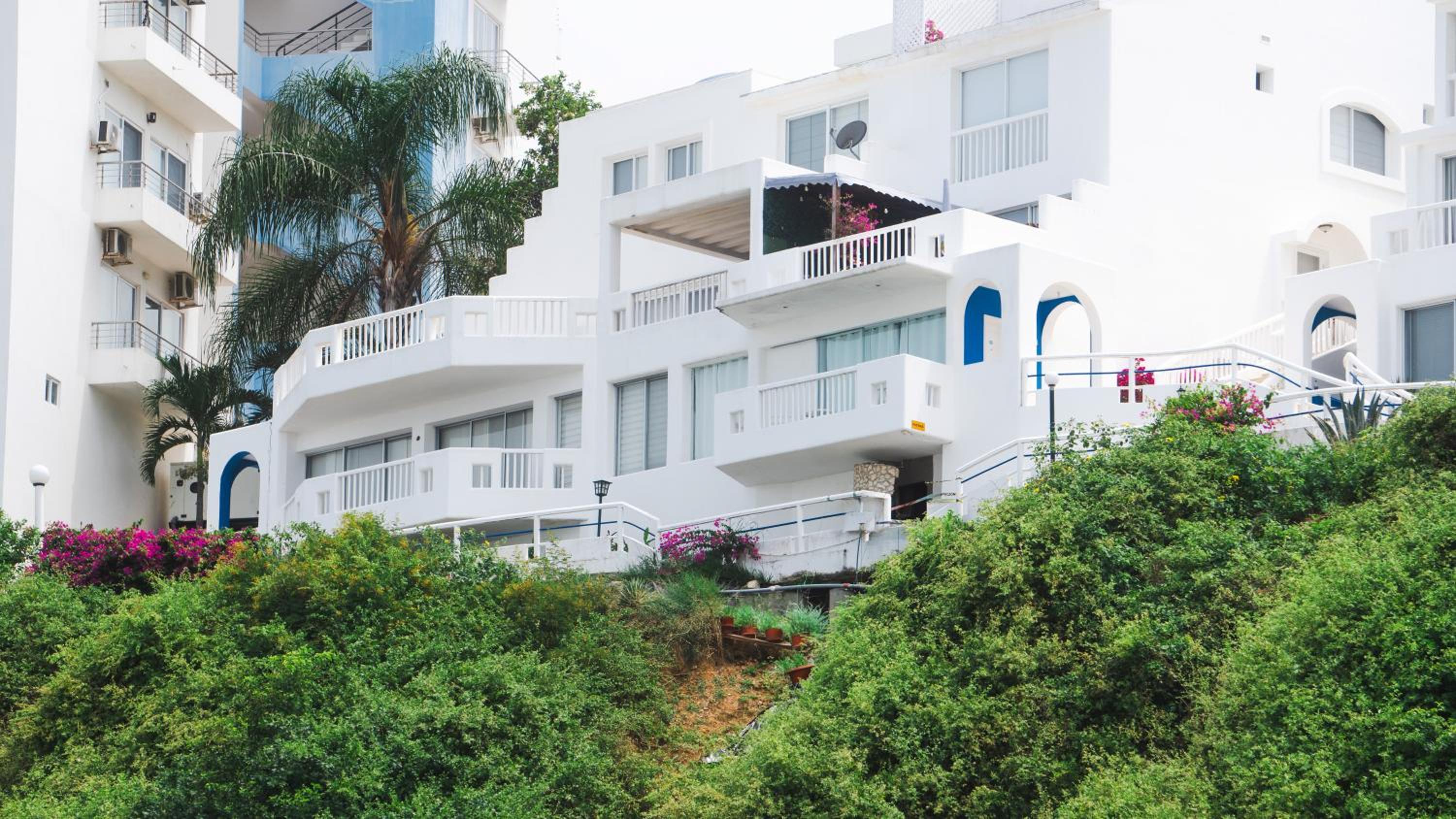 Beachfront Bliss Ap t 2Br Your Coastal Retreat view 2