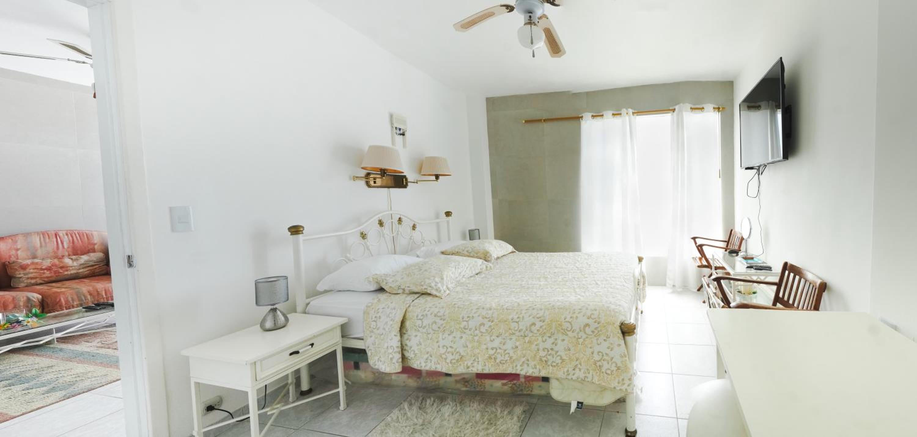 Beachfront Bliss Ap t 2Br Your Coastal Retreat view 3