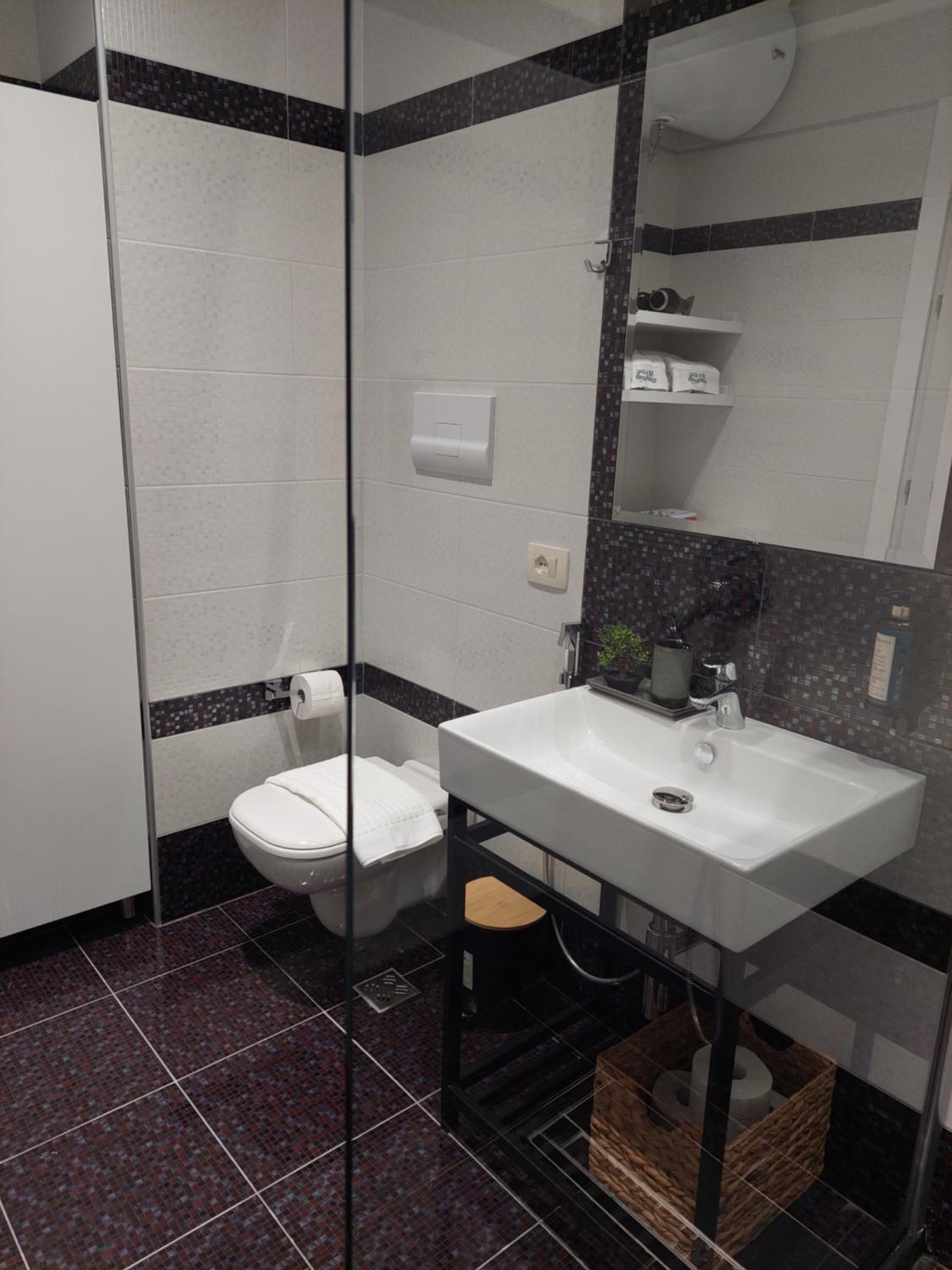 Sea Song Luxury Apartment in Diamond Hill
