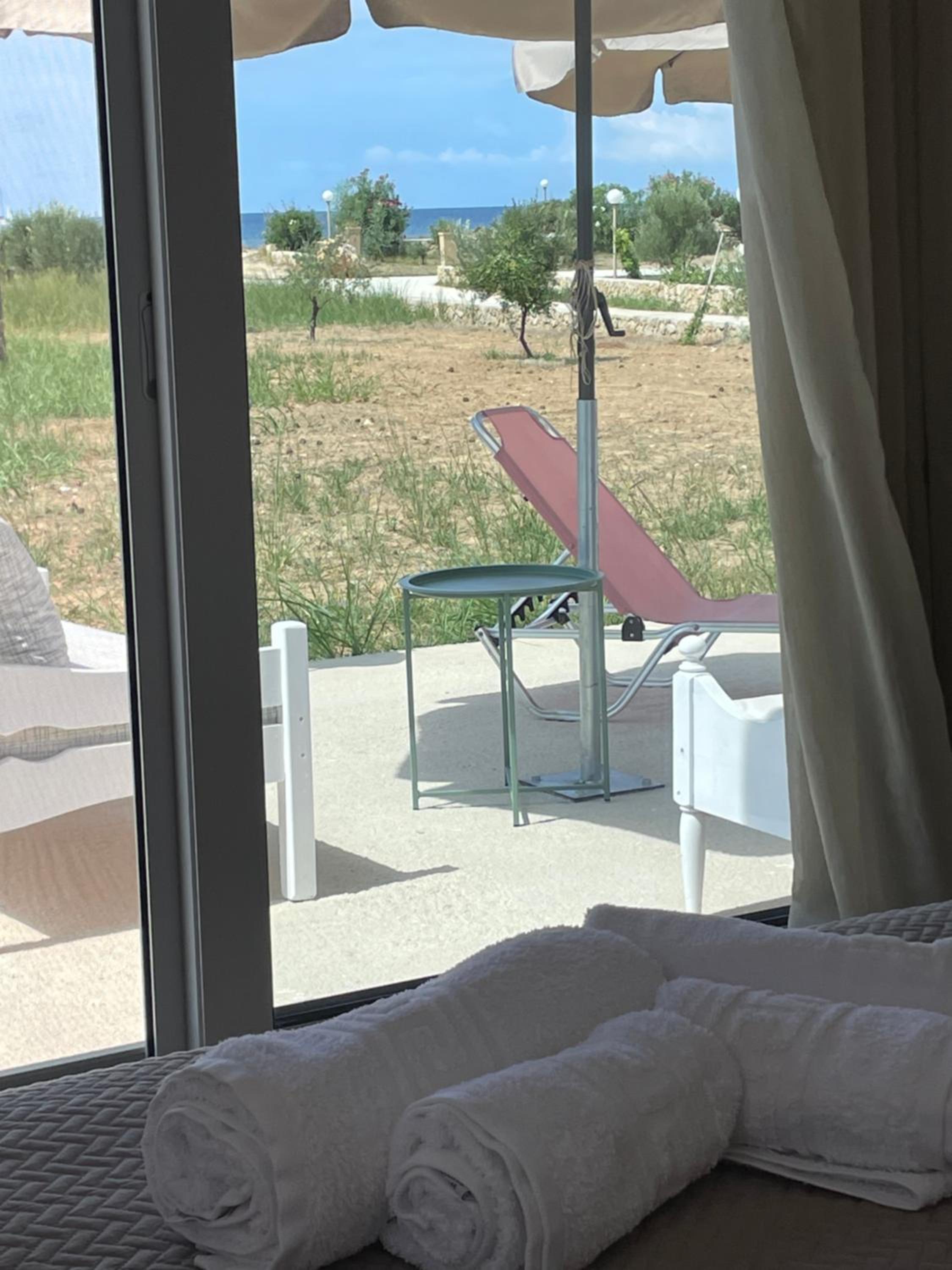 Minies Beach Villas