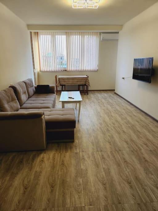 Apt with 2 rooms bedroom and living room