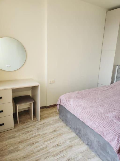 Apt with 2 rooms bedroom and living room