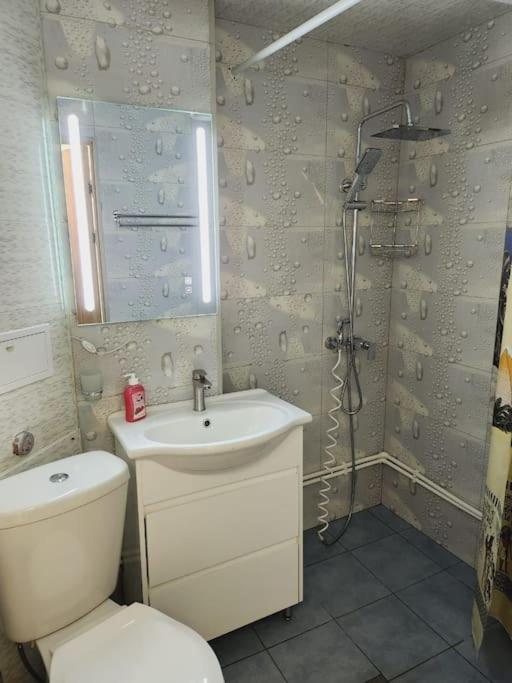 Apt with 2 rooms bedroom and living room