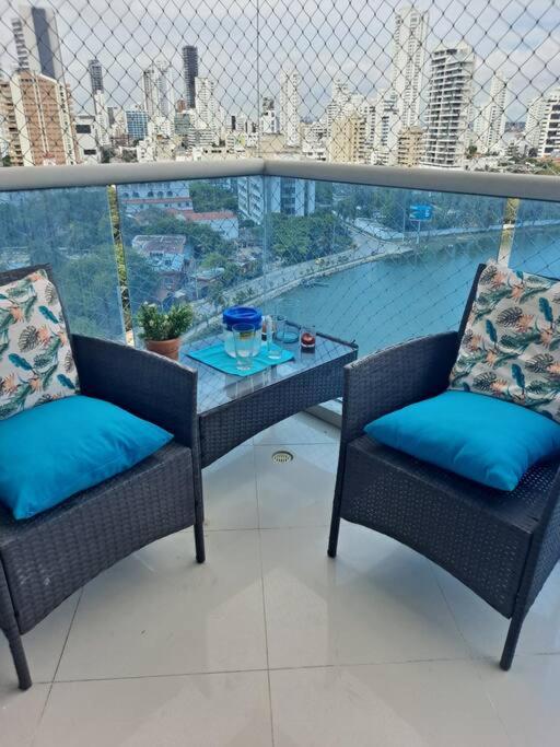 Fabulous 2bd apt with sea views