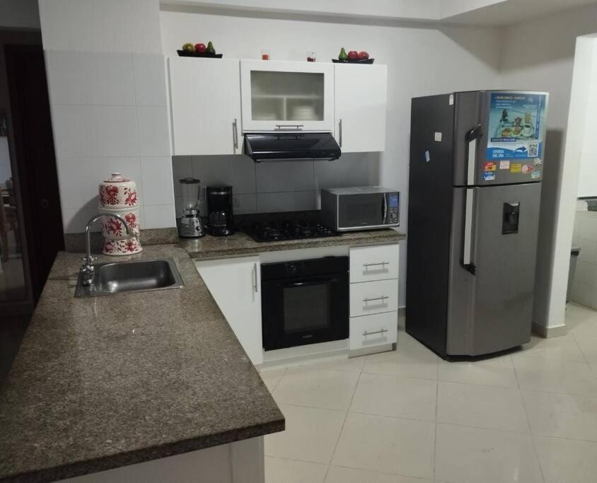 Fabulous 2bd apt with sea views