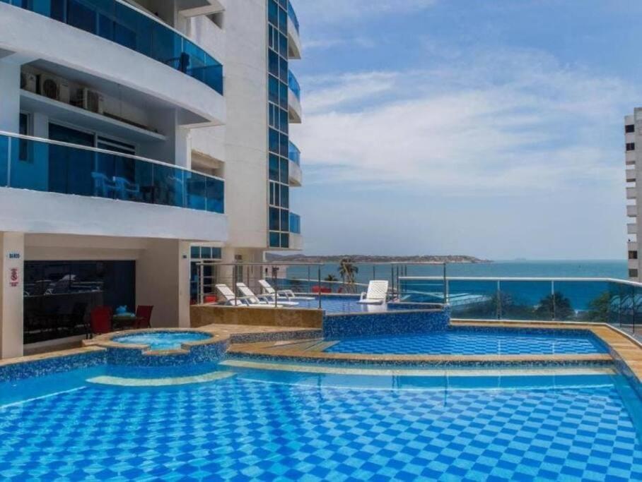 Fabulous 2bd apt with sea views