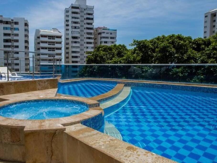 Fabulous 2bd apt with sea views