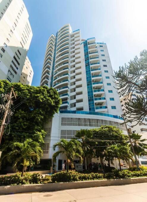 Fabulous 2bd apt with sea views