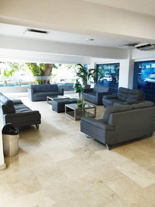 Fabulous 2bd apt with sea views