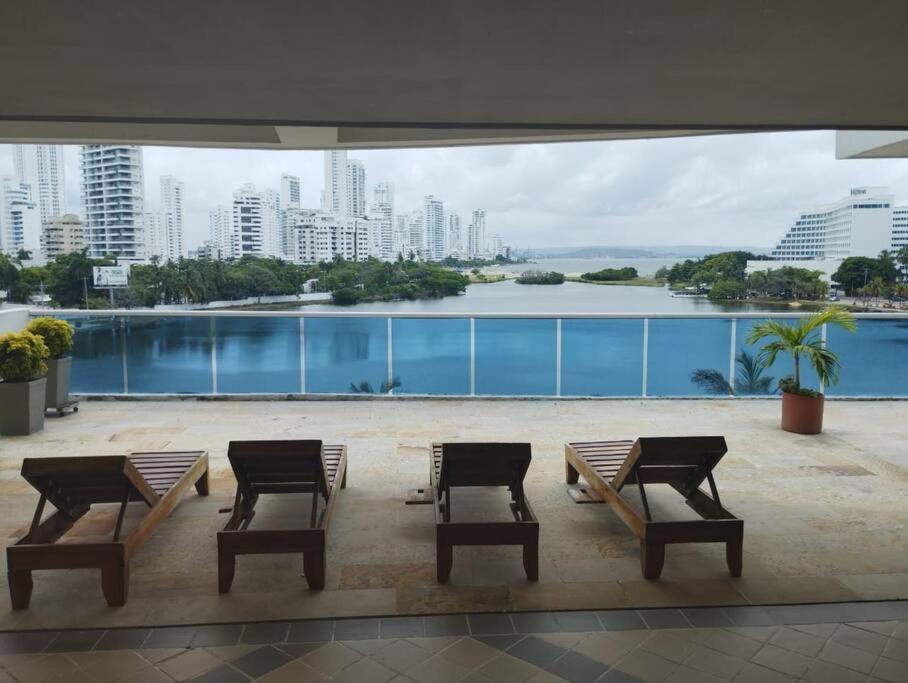 Fabulous 2bd apt with sea views