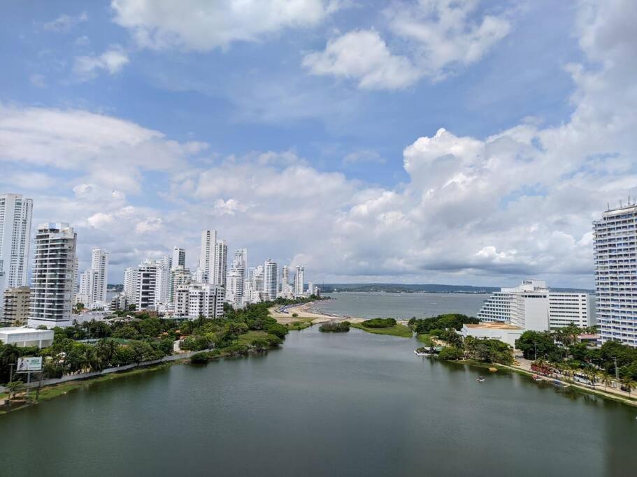 Fabulous 2bd apt with sea views