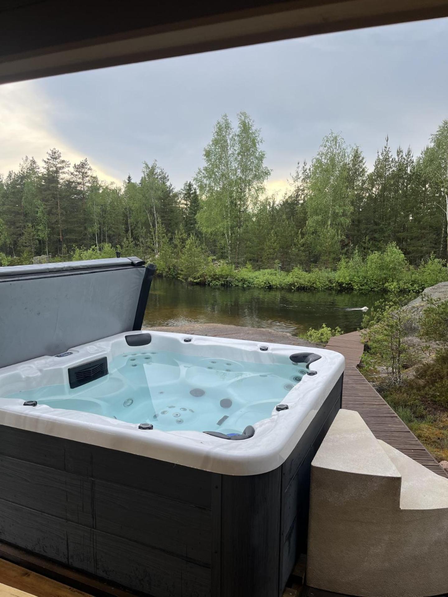 Luxury Holiday Home with Private Lake