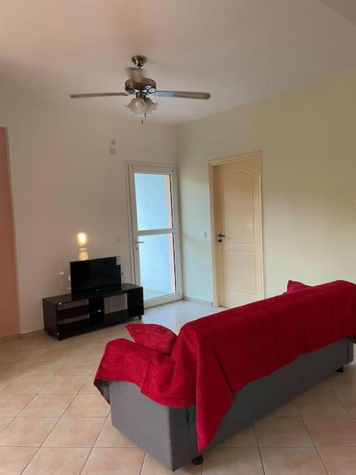 Spacious Quiet Apartment for Relaxed Holidays 2 view 3