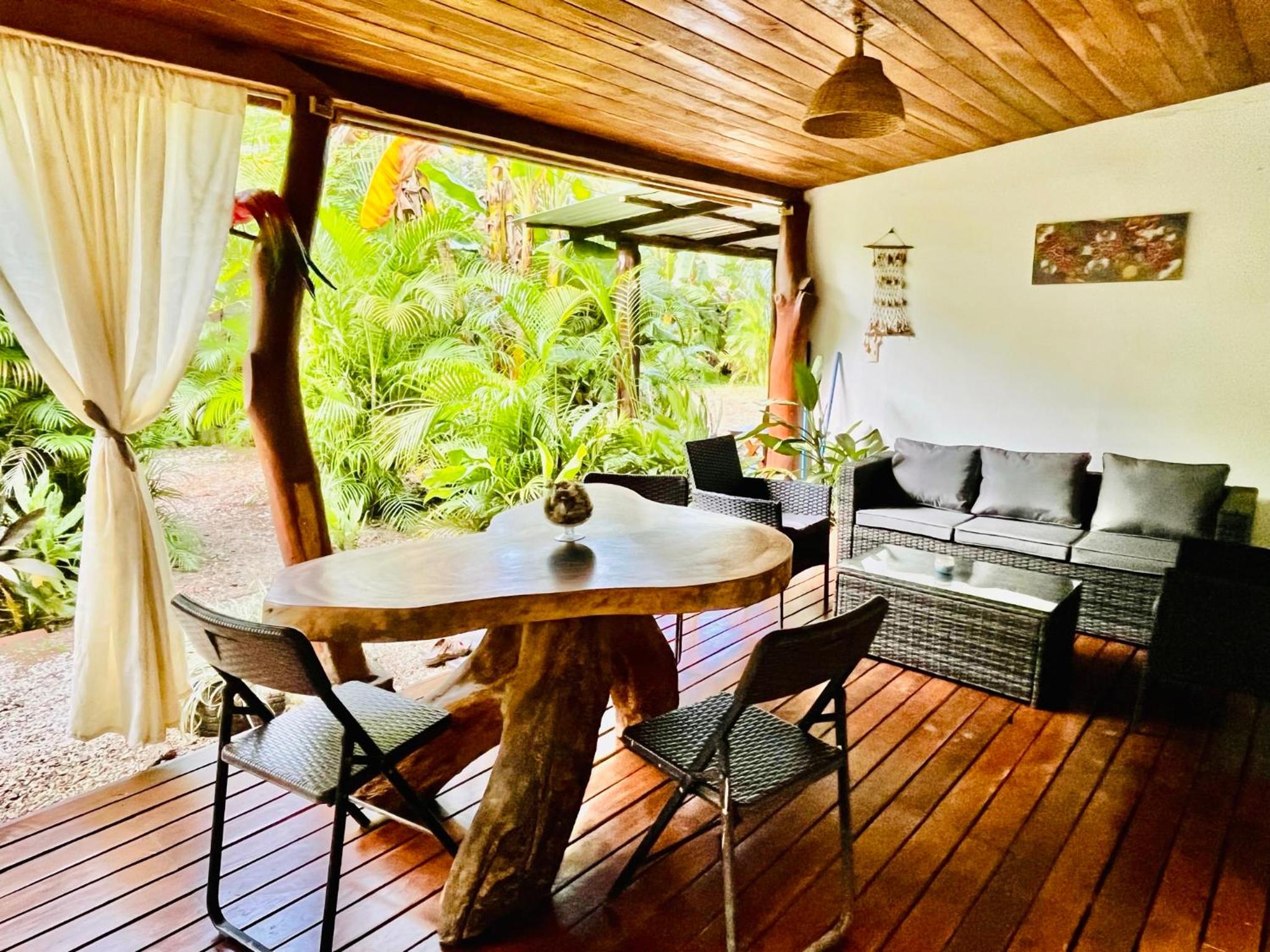 Lovely rental unit in Nosara- steps from the beach
