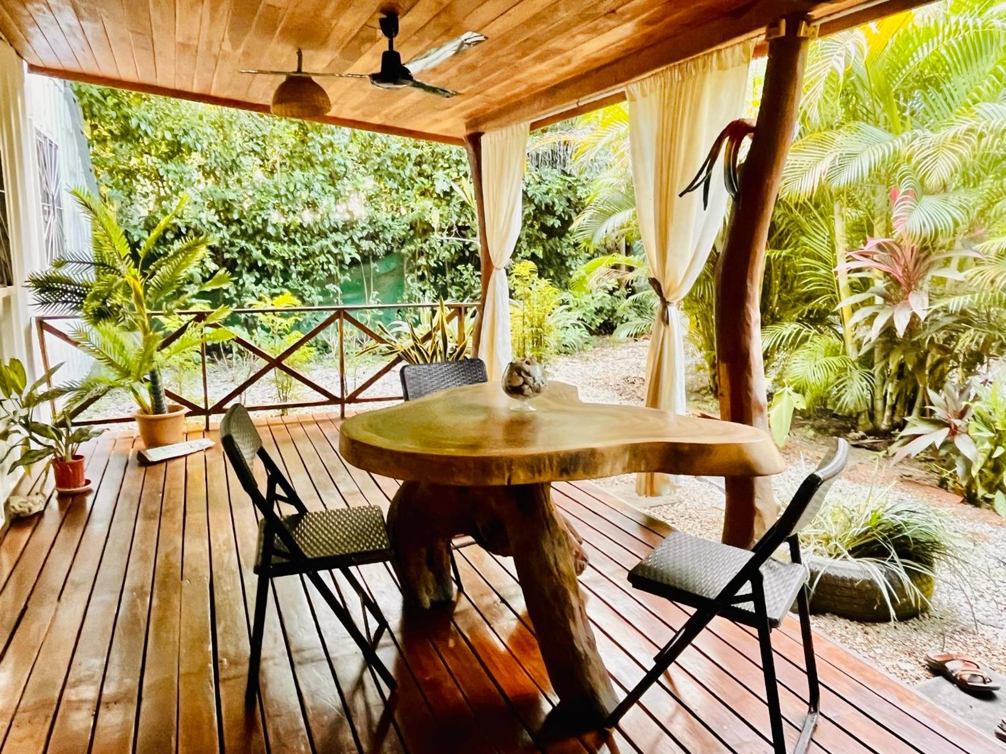 Lovely rental unit in Nosara- steps from the beach
