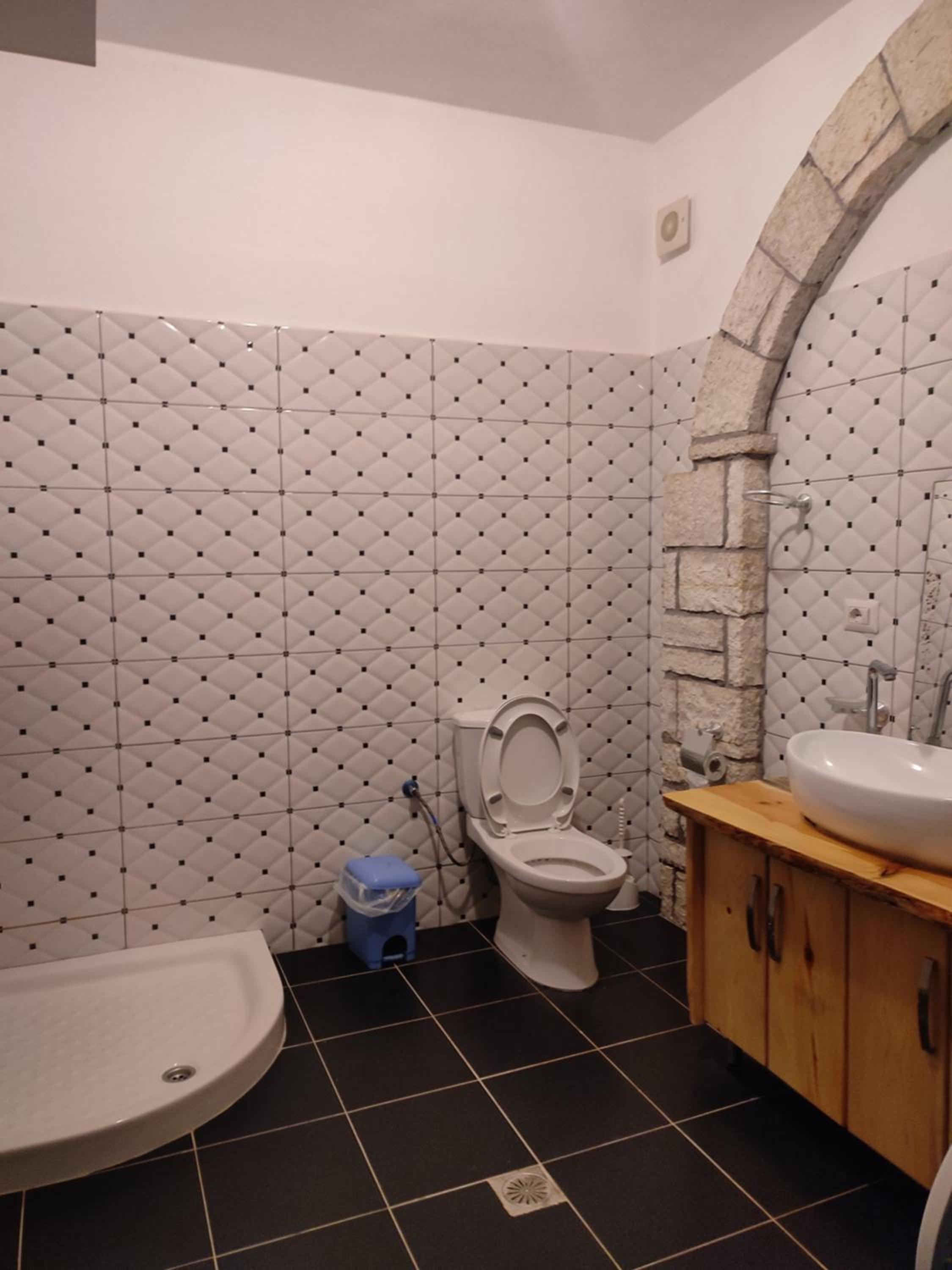 Apartment Shefqeti