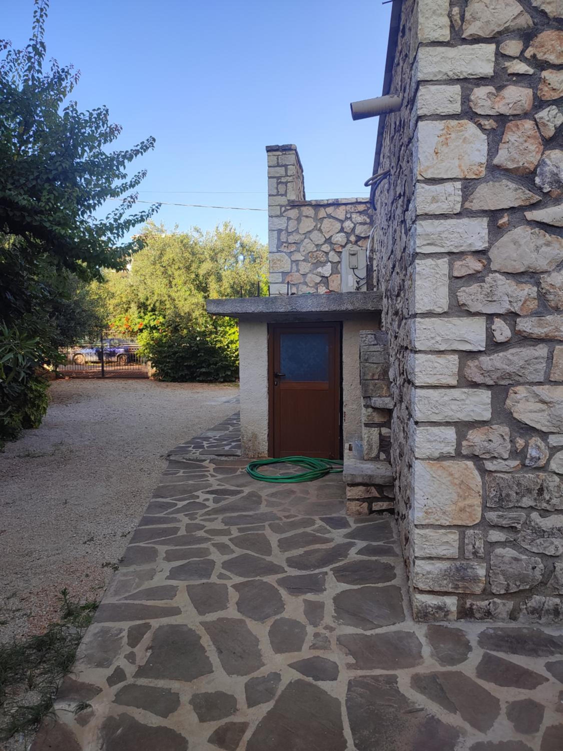 Apartment Shefqeti
