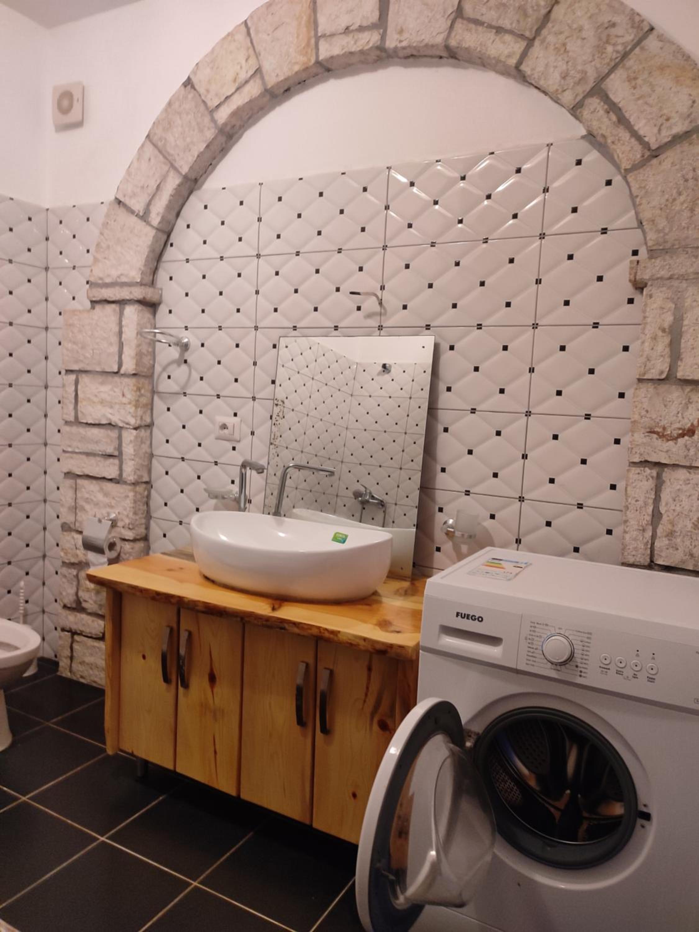 Apartment Shefqeti