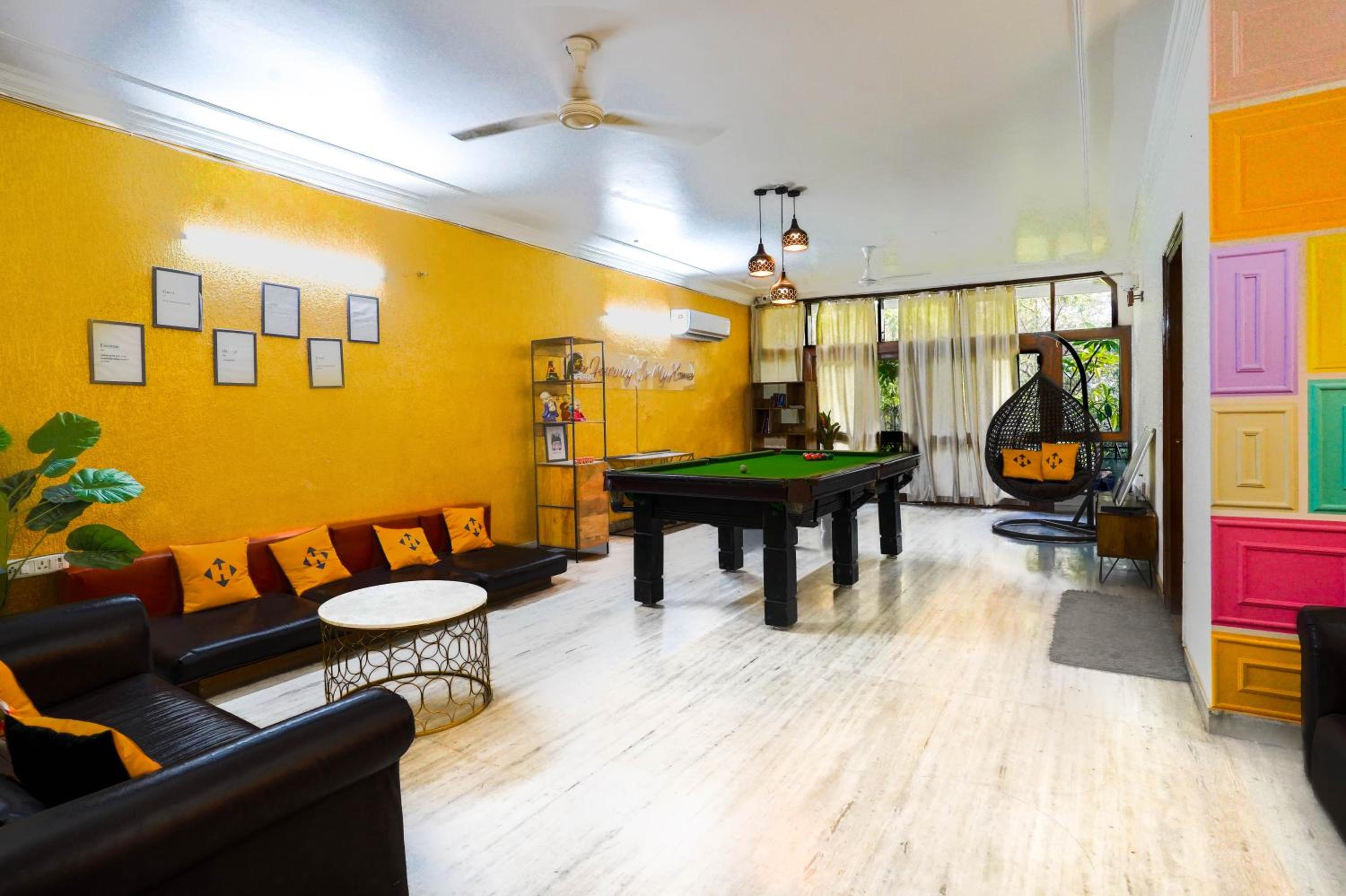 lounge
