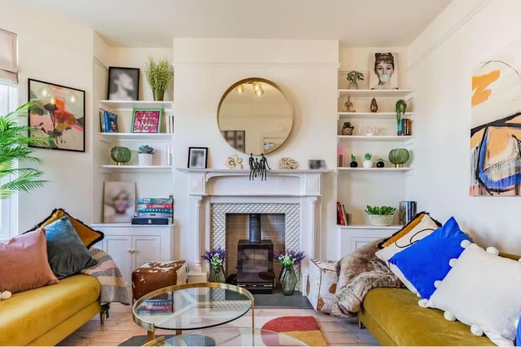 The Surfer's Townhouse with Sea Views view 2