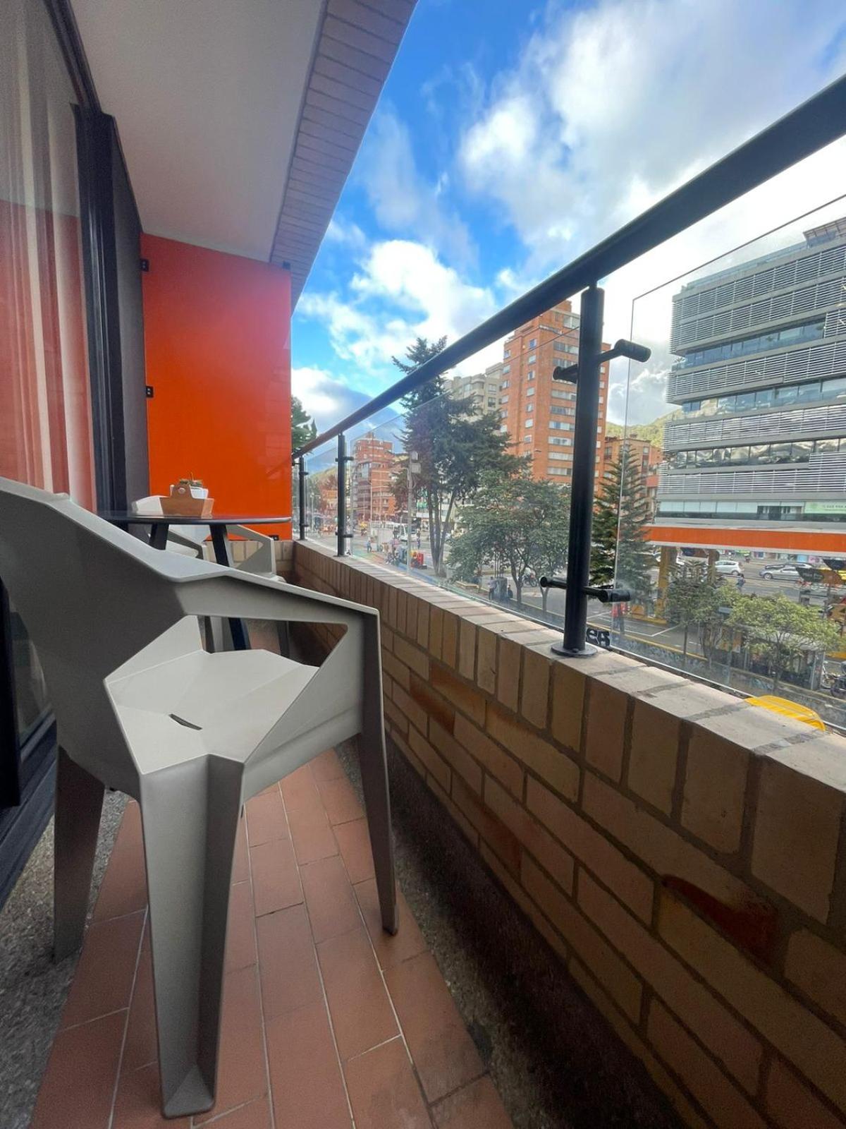 Balcón comodidad iluminación wifi Chapinero