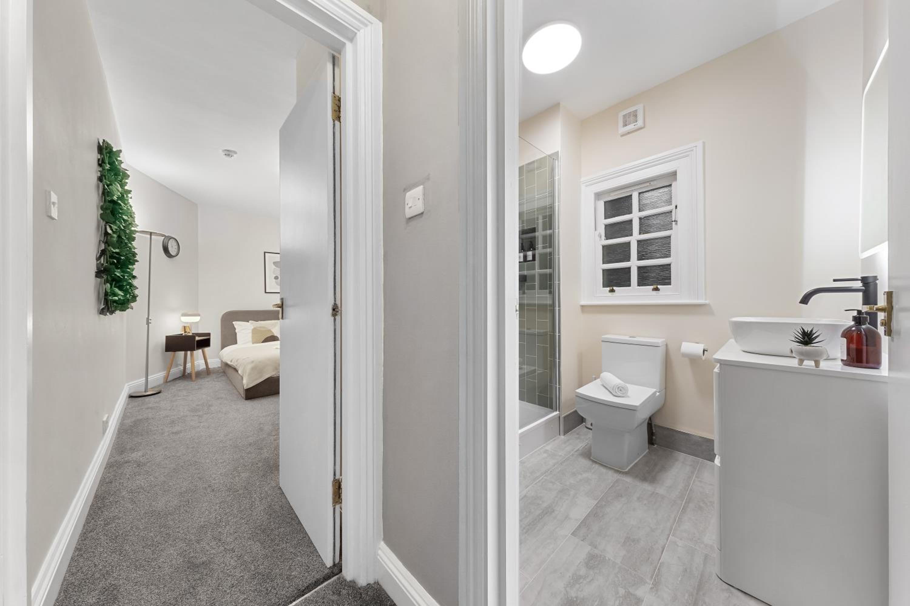 Baker Street Station 2-Bedroom Luxury Dream Flat! Hyde Park, Edgware Road & Oxford Street