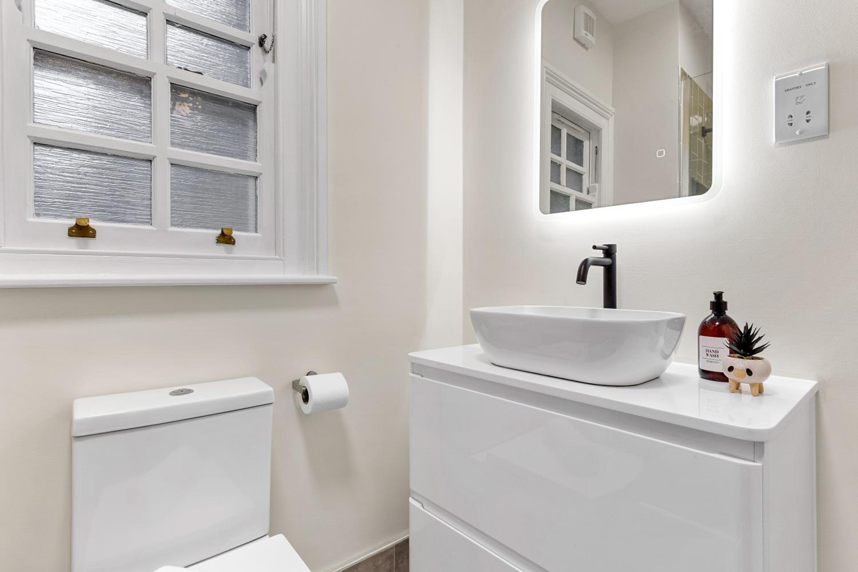 Baker Street Station 2-Bedroom Luxury Dream Flat! Hyde Park, Edgware Road & Oxford Street