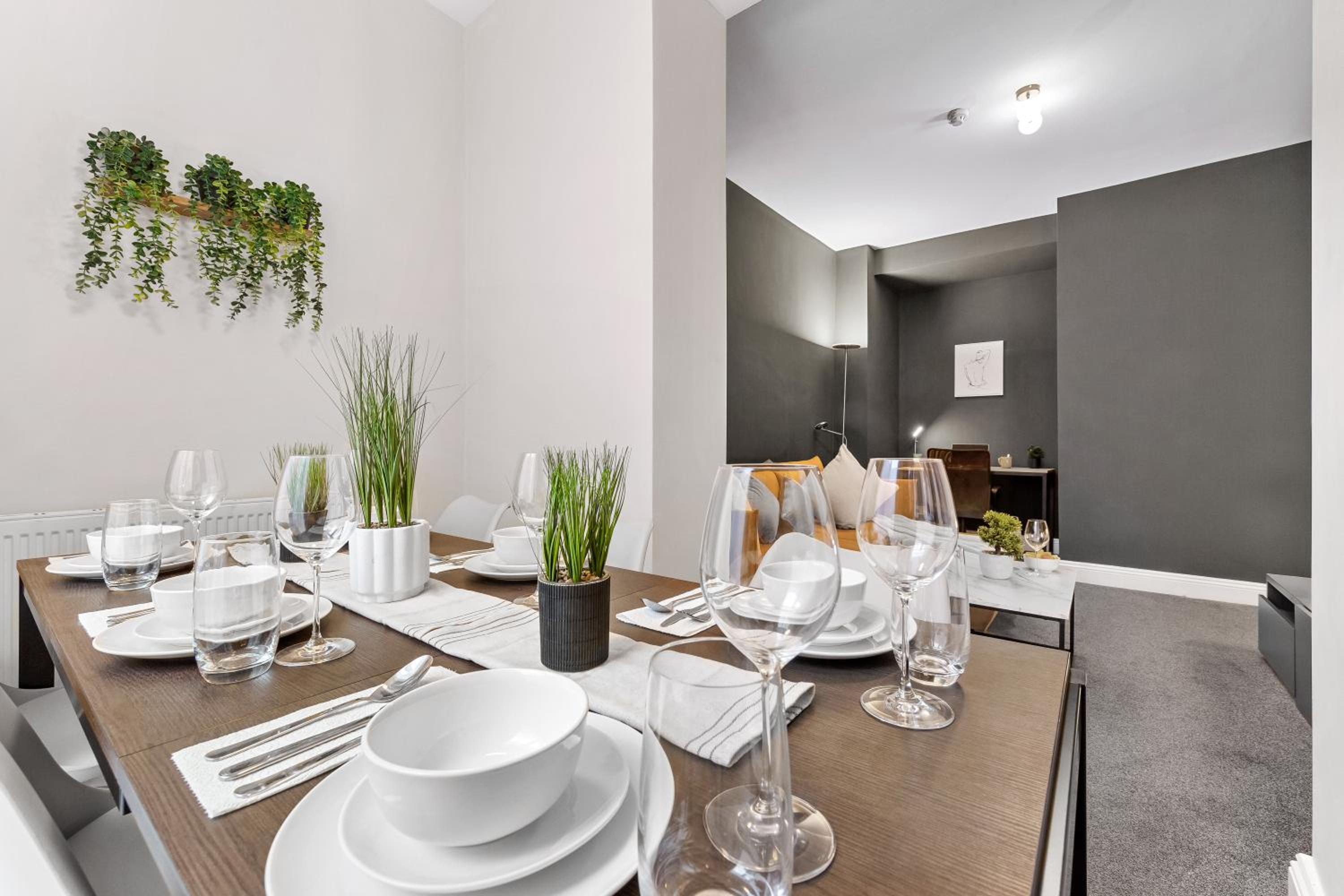 Baker Street Station 2-Bedroom Luxury Dream Flat! Hyde Park, Edgware Road & Oxford Street