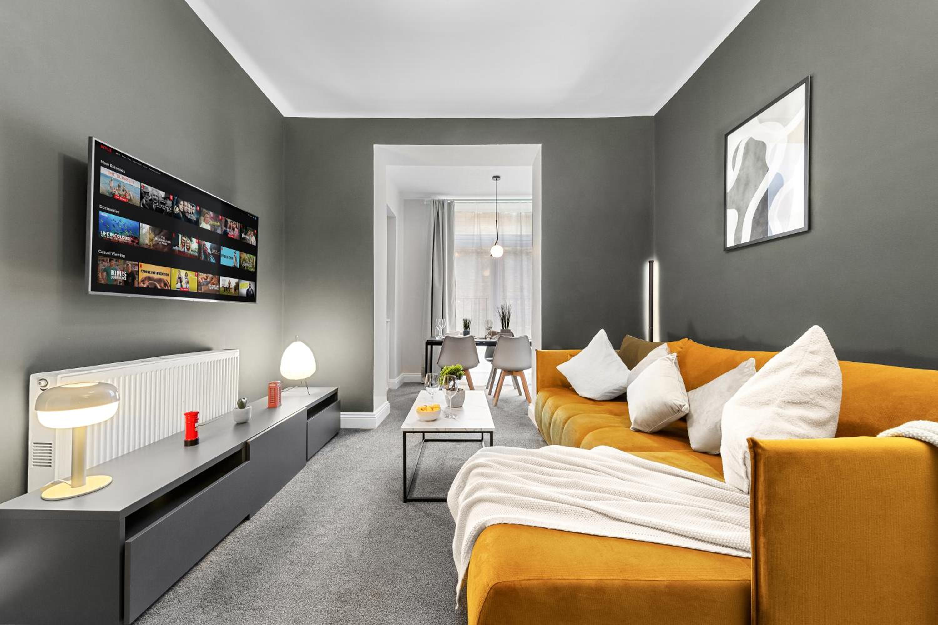 Baker Street Station 2-Bedroom Luxury Dream Flat! Hyde Park, Edgware Road & Oxford Street