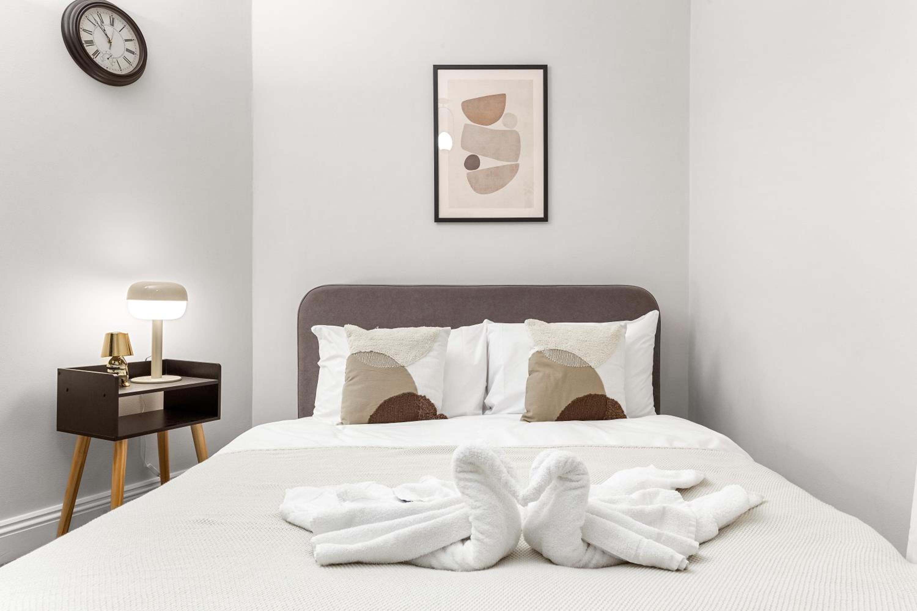 Baker Street Station 2-Bedroom Luxury Dream Flat! Hyde Park, Edgware Road & Oxford Street