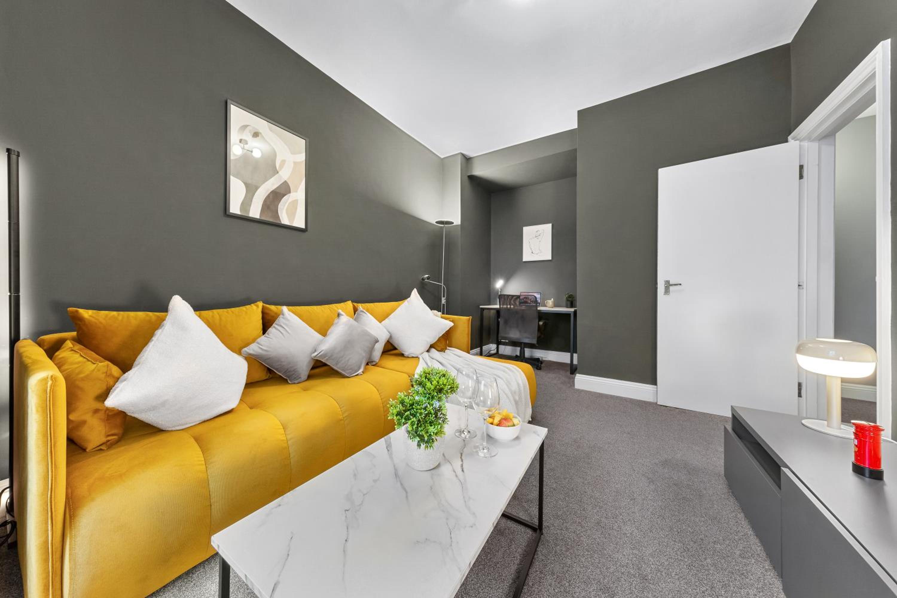 Baker Street Station 2-Bedroom Luxury Dream Flat! Hyde Park, Edgware Road & Oxford Street